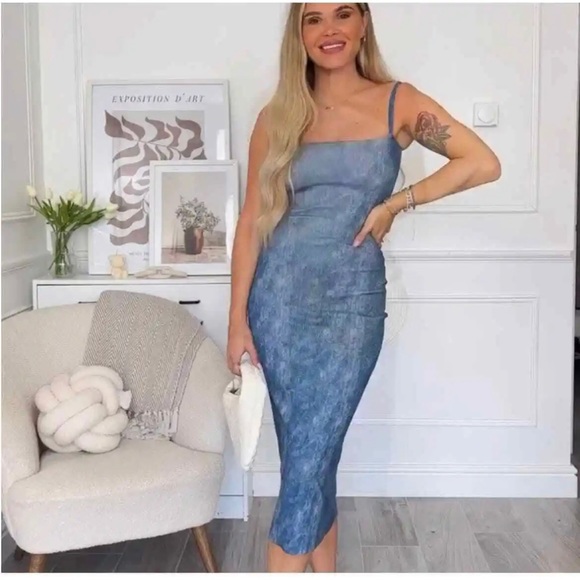 ZARA PRINTED DENIM KNIT DRES - Picture 2 of 3